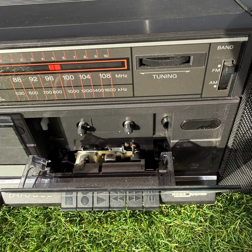Sony CFS W400 Stereo Cassette Corder Boombox Radio Double‎ Deck AM FM READ